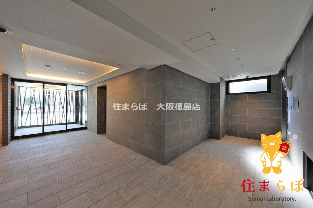 エントランス　共用部の印象も大切に