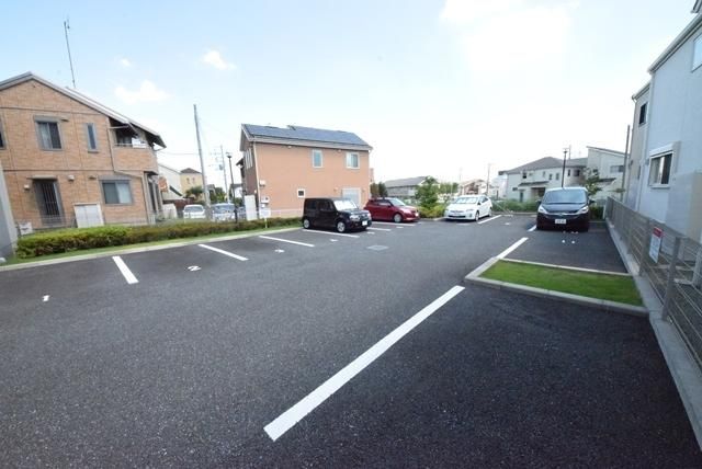 駐車場　★オートロック付きマンション！ネット無料！★