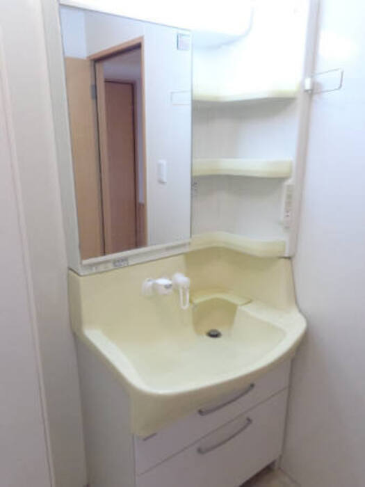 洗面設備　広い洗面スペース