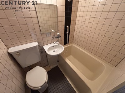 バス・シャワールーム　浴室乾燥機付きで便利！