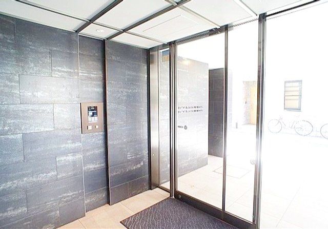 エントランス　エントランス