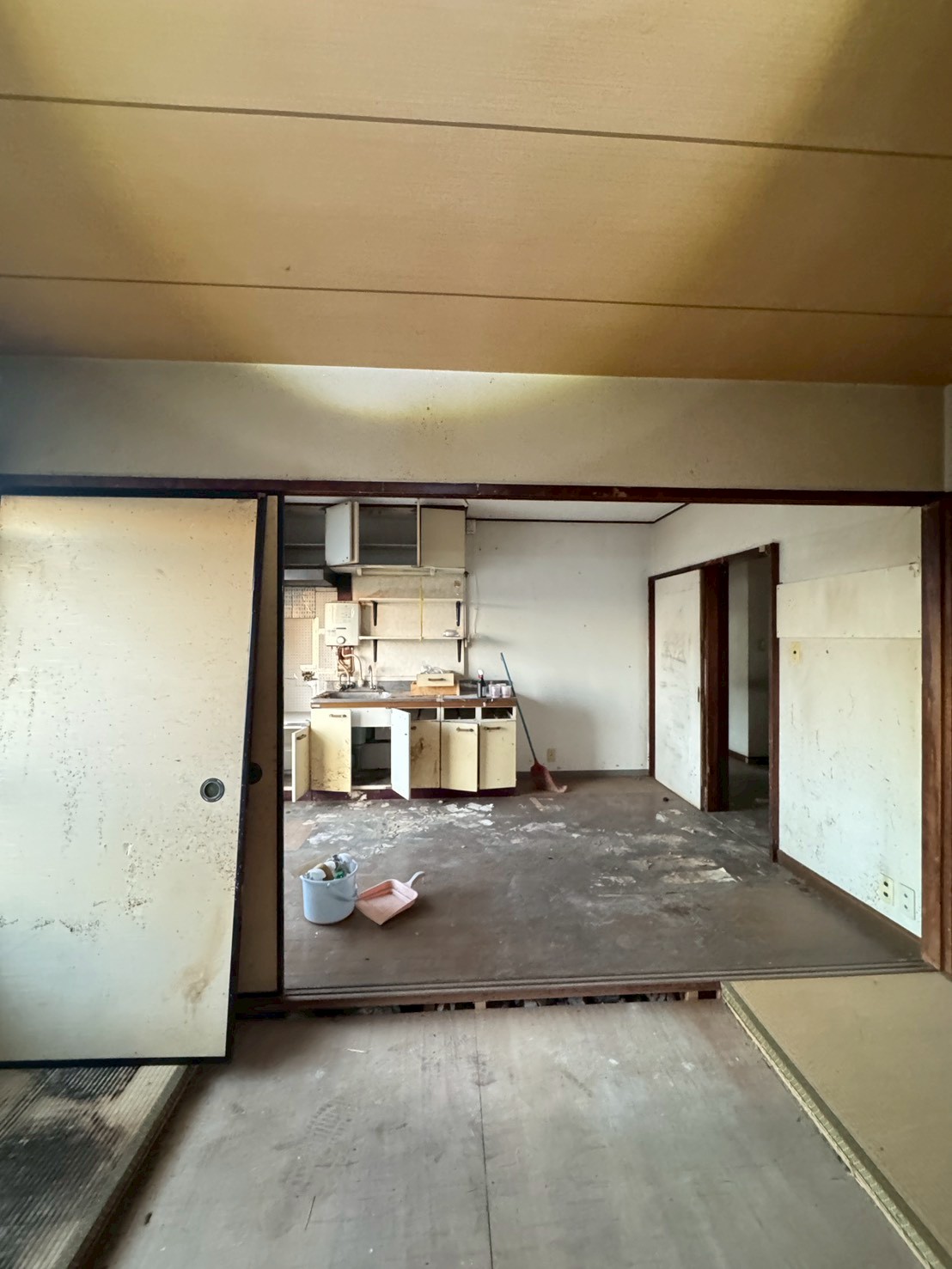 キッチン　キッチンは新品へ交換します