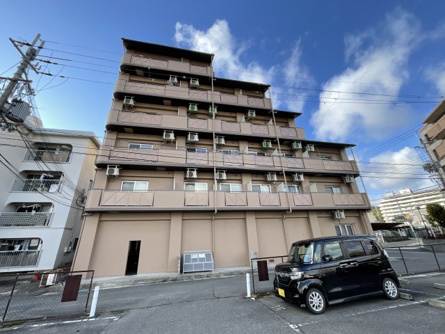 建物外観　落ち着いた雰囲気の外観です