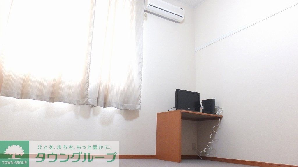 居室・リビング　2Fの床面は、カーペット敷き