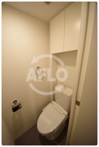 トイレ　セレニテ谷九プリエ　温水洗浄便座