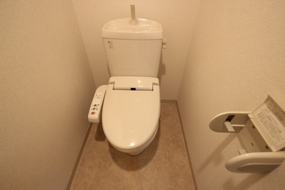 トイレ　※別号室の写真です