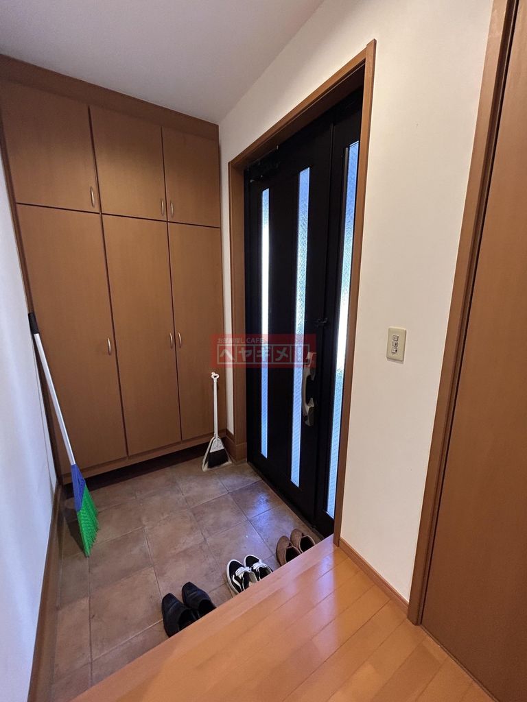 玄関　キッチン