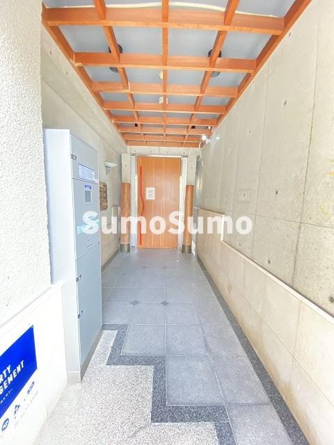 エントランス　建物の内部です