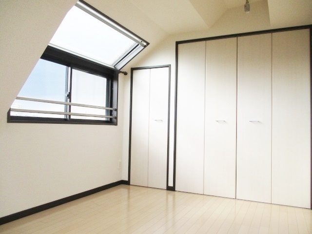 その他部屋・スペース　6帖のお部屋は二面採光となります！！