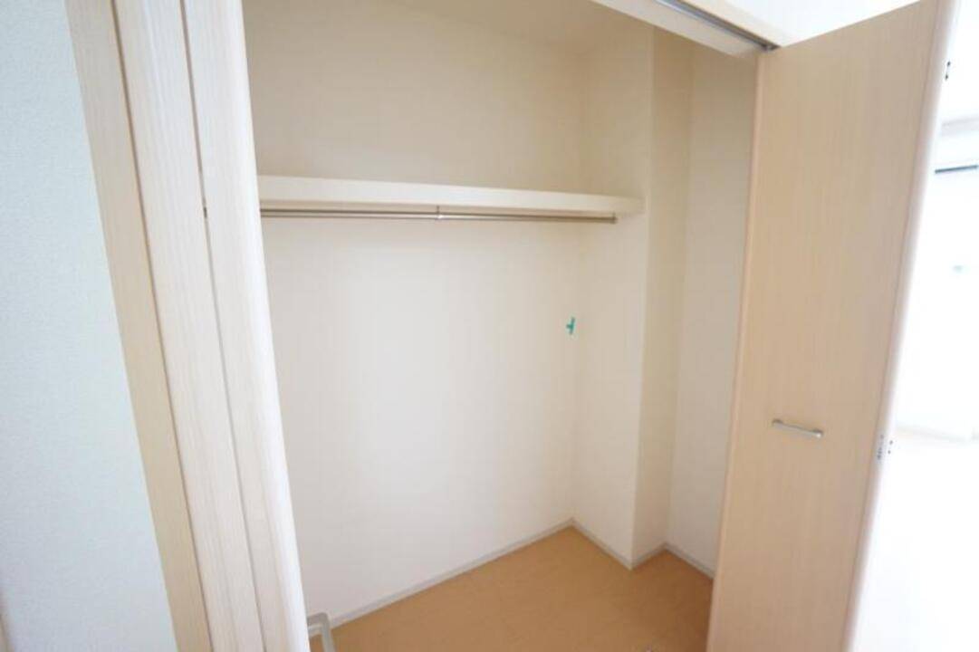 収納　クローゼット