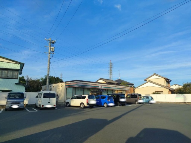 コンビニ　セブンイレブン浜松有玉西店（コンビニ）まで833m