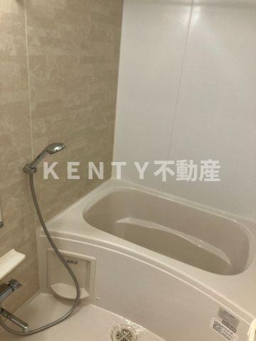 バス・シャワールーム　落ち着いた空間のお風呂です