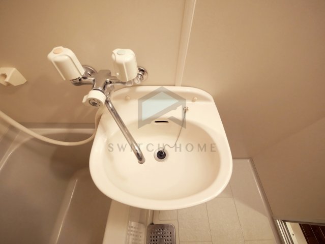 洗面設備　洗面台です