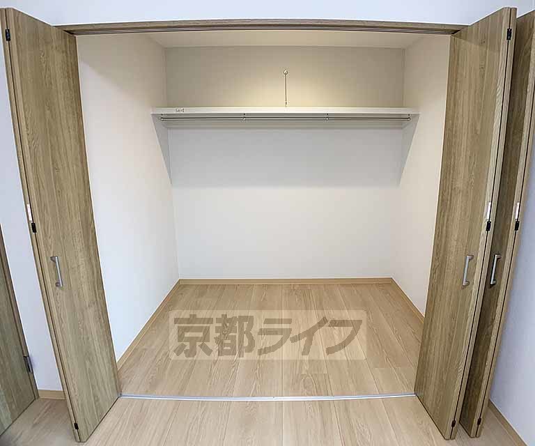 収納　広々したクローゼットですね。