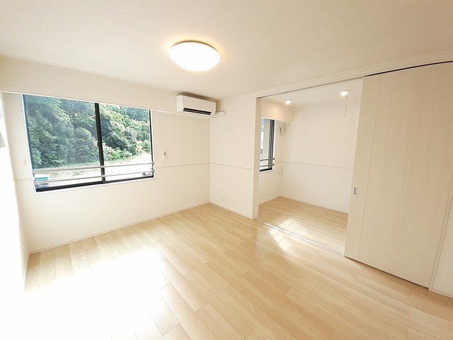 居室・リビング　ゆったり過ごせる居間です