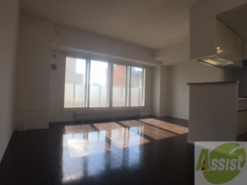 居室・リビング　広くてキレイなお部屋が広がっていて、充実した生活が送れそう。