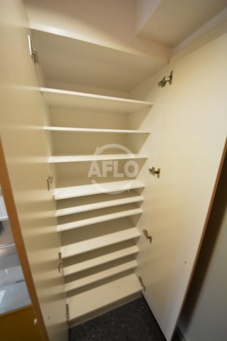 玄関　シャルマンフジ大阪城南　玄関
