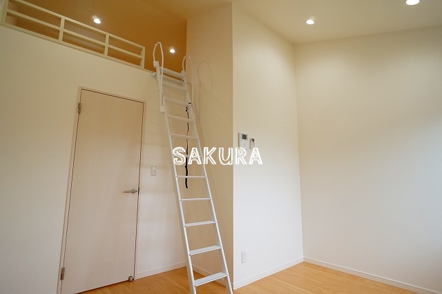 居室・リビング　開放感のあるゆったりとしたお部屋です♪