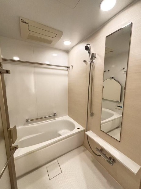 バス・シャワールーム　※別部屋の参考写真です。