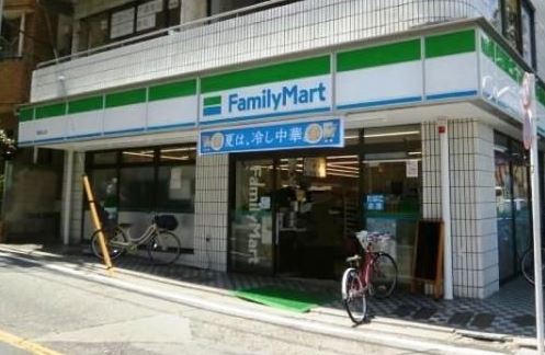コンビニ　ファミリーマート 南烏山店（コンビニ）まで329m