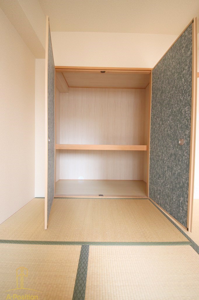 収納　エル・セレーノ上本町レジデンス