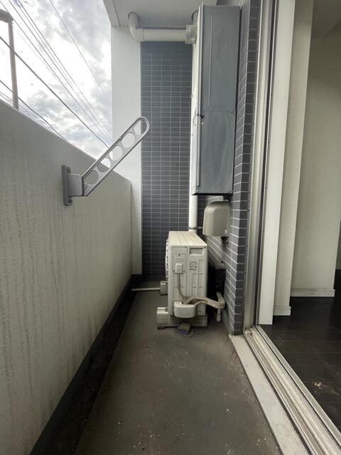 バルコニー　同物件別部屋写真?
