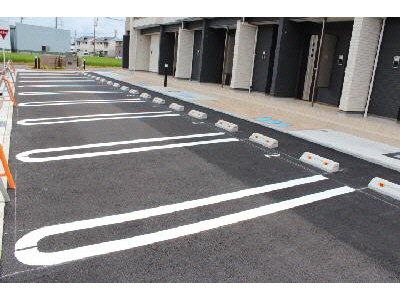 駐車場　駐車場