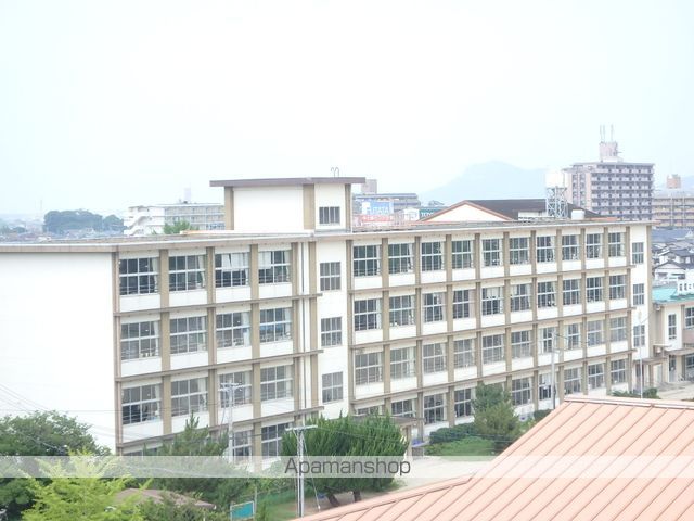 小学校　波多江小学校（小学校）まで772m