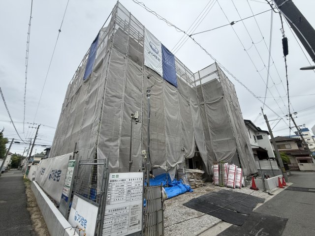 建物外観　建設中