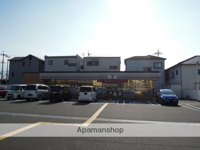 コンビニ　セブンイレブン（コンビニ）まで200m