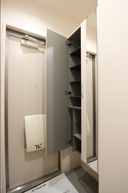 玄関　シューズボックス