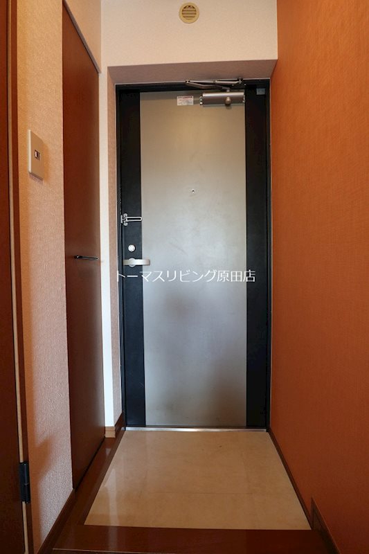 玄関　202号室写真
