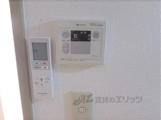 その他設備　給湯器リモコン
