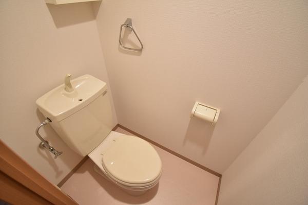 トイレ　お写真は同物件別棟の参考写真です