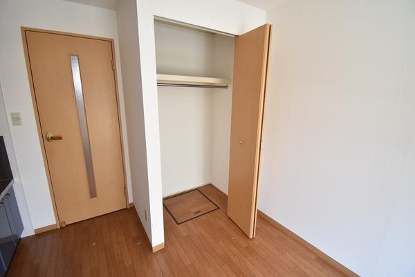 収納　お写真は同物件別棟の参考写真です