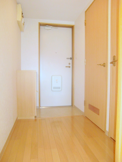 玄関　玄関広いです♪