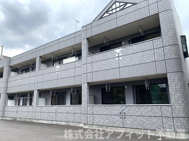 建物外観　プラッツ・II・重量鉄骨造