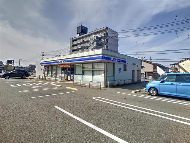 コンビニ　ローソン金沢若宮町店（コンビニ）まで570m