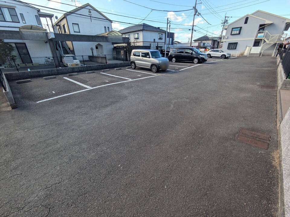 駐車場　駐車場