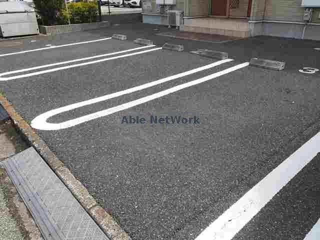 駐車場　駐車場