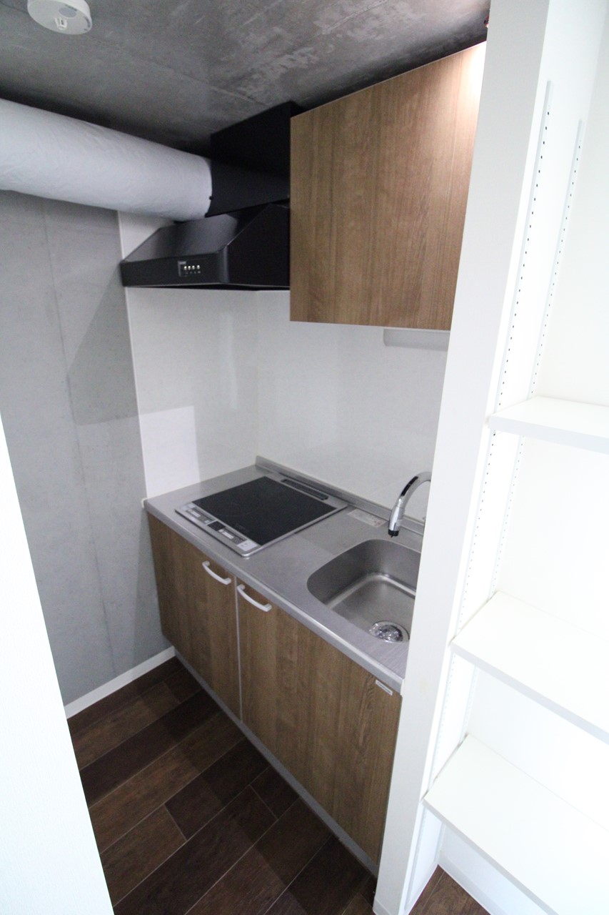 キッチン　※同建物別部屋内装写真