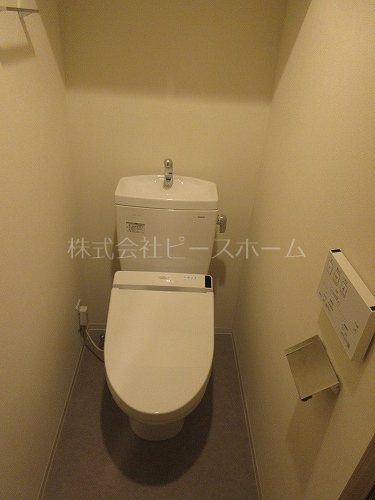 トイレ　※別号室参考写真