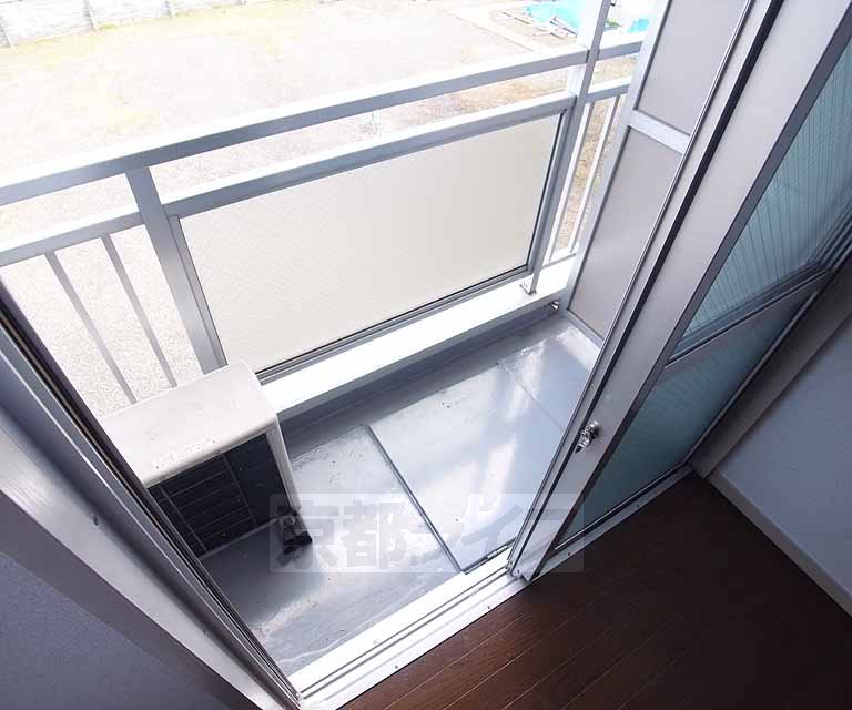 バルコニー　明るいバルコニー東向きです