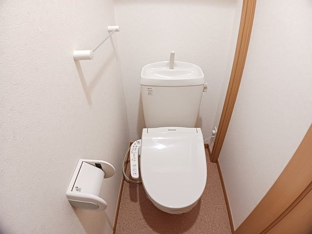 トイレ　ゆったりとした空間のトイレです
