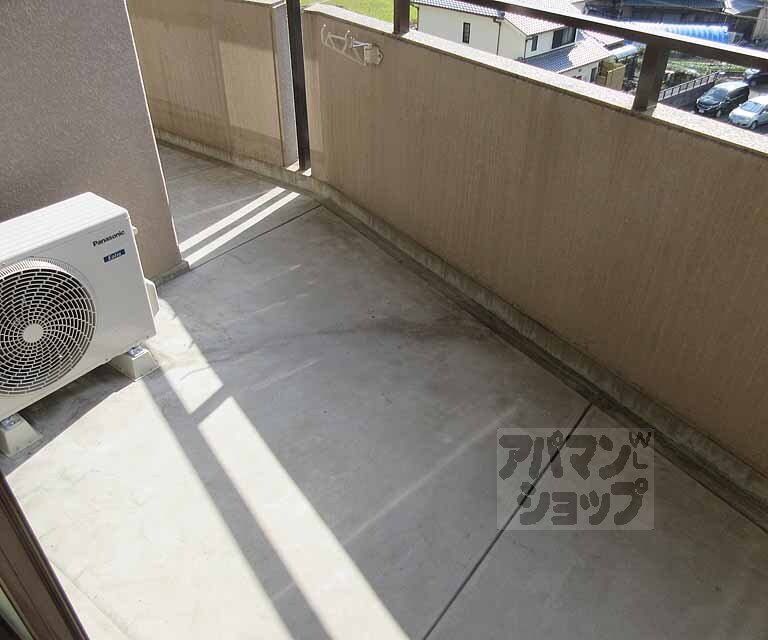 バルコニー　ベランダも広いですね。