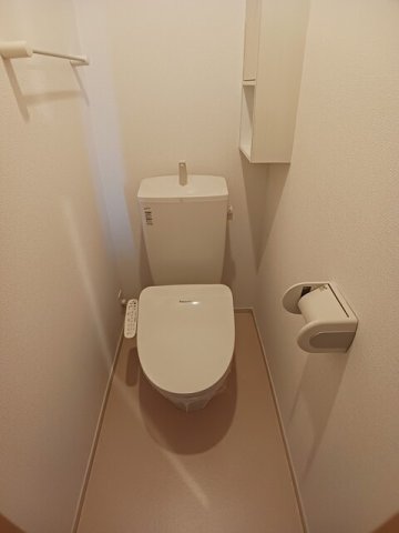 トイレ　清潔感のあるトイレです