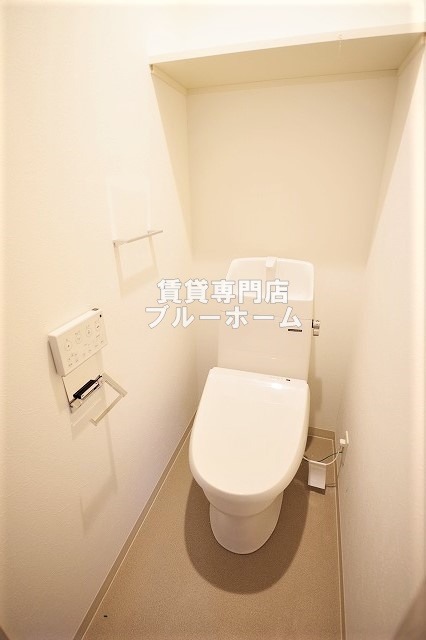 トイレ　温水洗浄便座です！