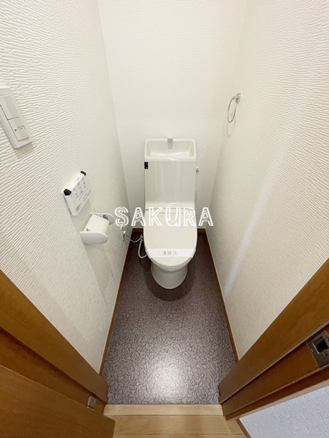 トイレ　嬉しい温水洗浄便座♪