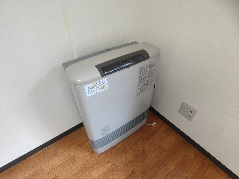 その他設備　都市ガス暖房です。寒い冬もこれで乗り切りましょう！