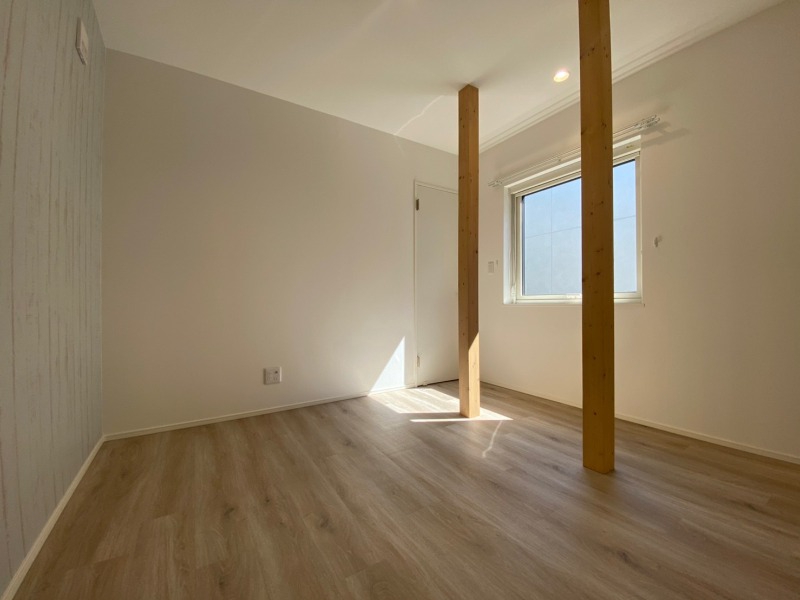 その他部屋・スペース　明るいお部屋は気持ちよく過ごせそうですね。